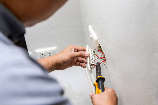 Best Licensed Electrician  in Malvern, AR